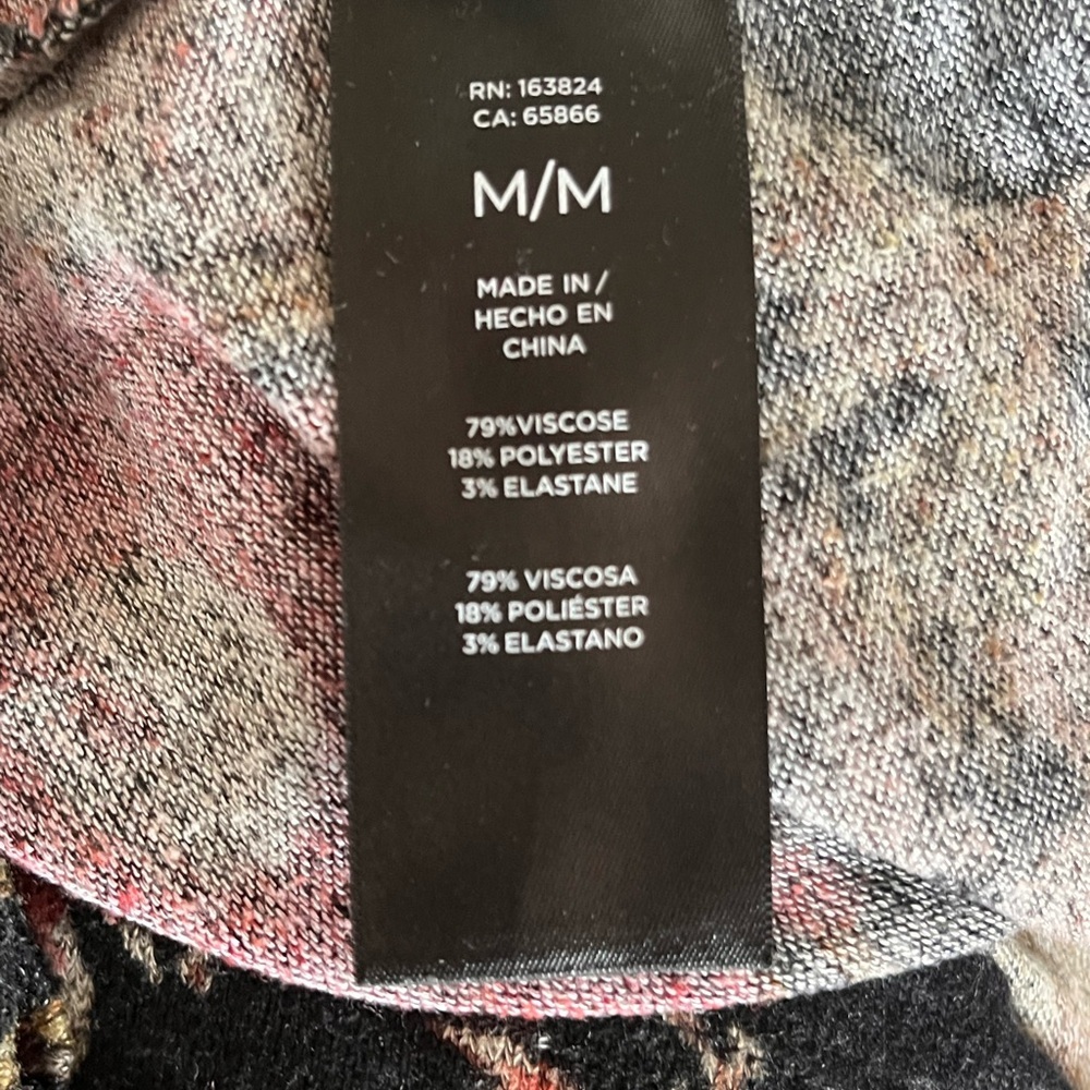 Well Worn Black Floral Women's Blouse - Picture 8 of 8